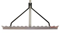 KV Rake/Leveller 560mm. Blade Serration 25x50 mm + grip
