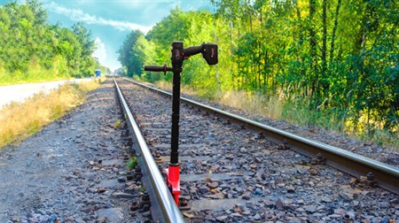 Segdragande Mutterdragare för Järnväg