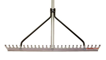 KU-Rake/Leveller 560 mm. Blade Serration 20x35 mm + Grip