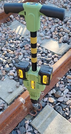 Impact wrench mav 2200b / sleepers drilling machine