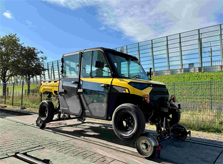 Rail Road Quad / ATV Polaris Kinetic 100%-E 3 persons