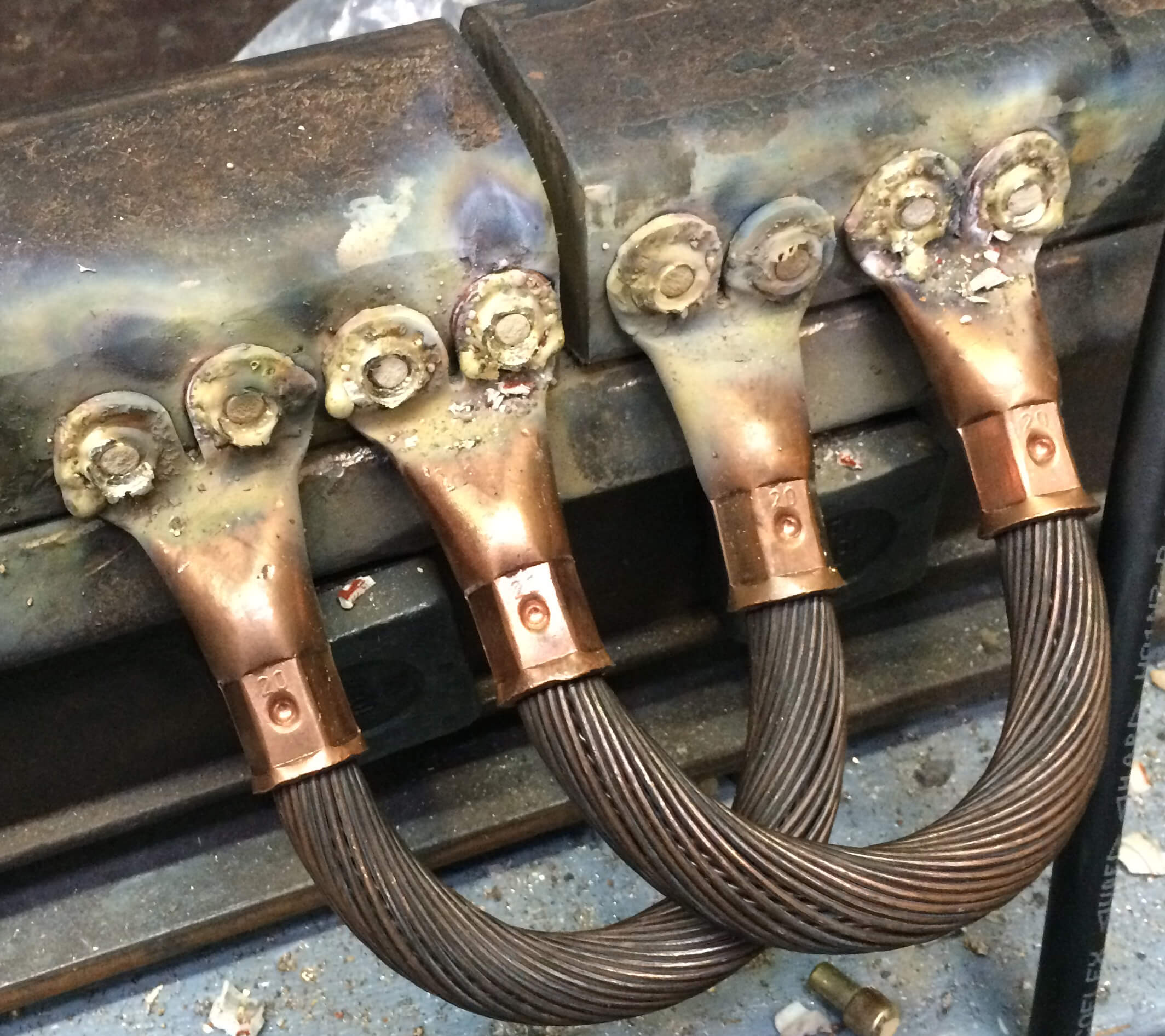 Double rail bond 2x120mm²